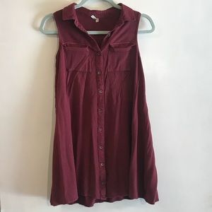 Maroon button up tunic top